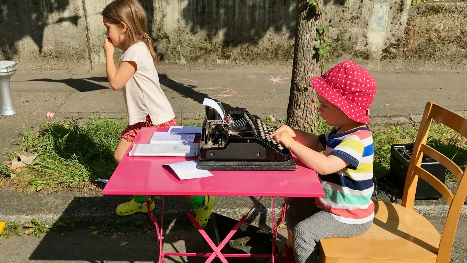 PARK(ing) Day 2021, Zürich, Scheuchzerstrasse. Malen, musizieren, spielen und essen - komme auch Du! Klimagruppe Oberstrass