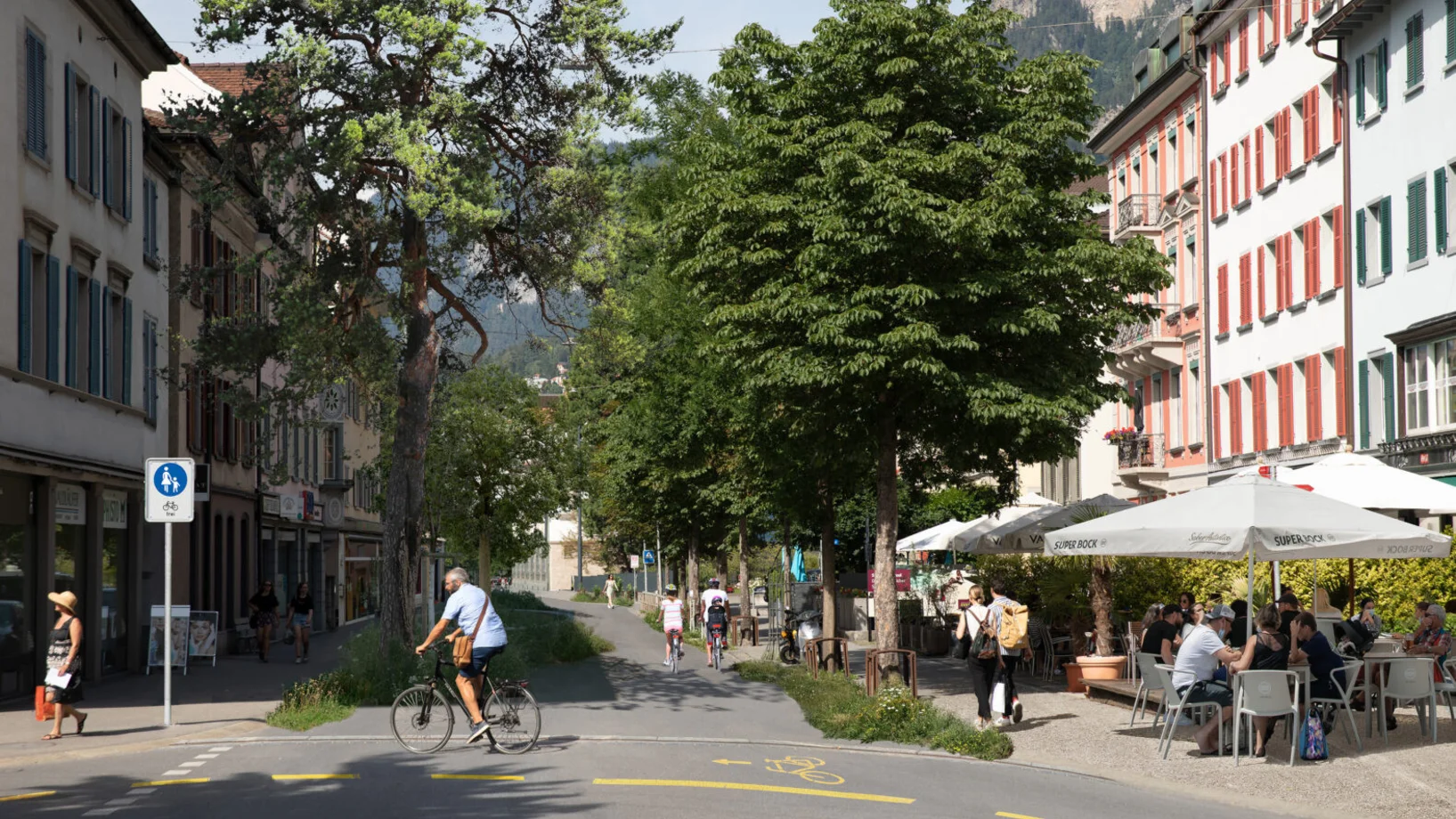 Eine begrünte und beruhigte Grabenstrasse (Visualisierung)