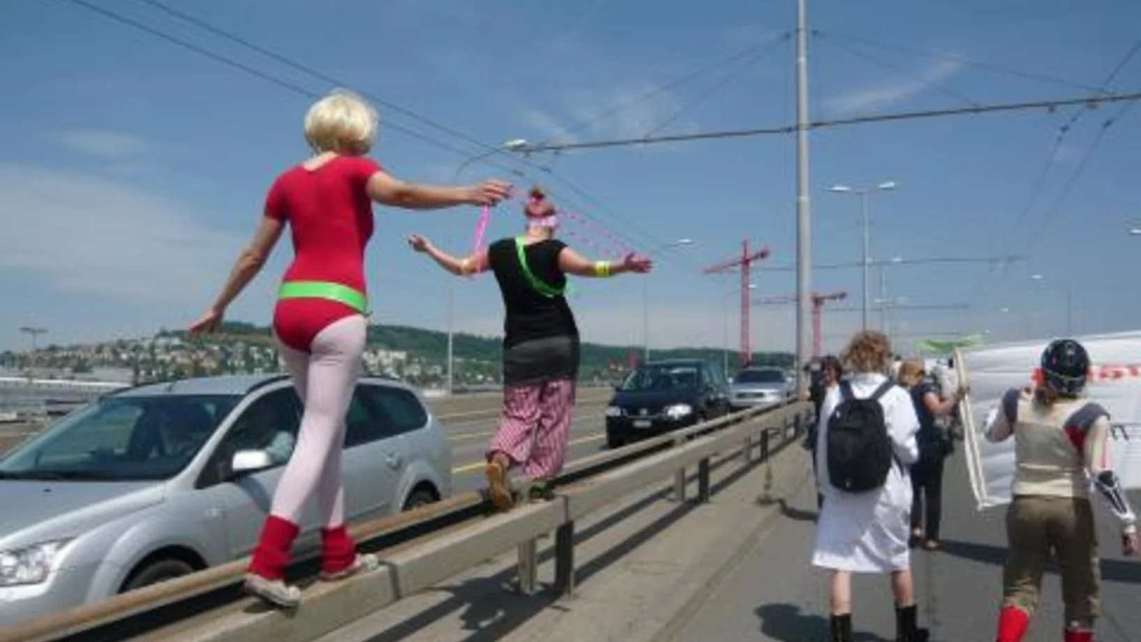 Hardbrücke wankt!
