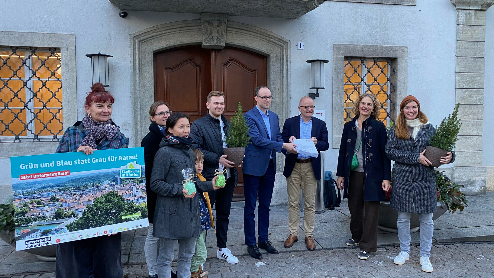 Stadtklima-Initiative Aarau: Unterschriften offiziell übergeben