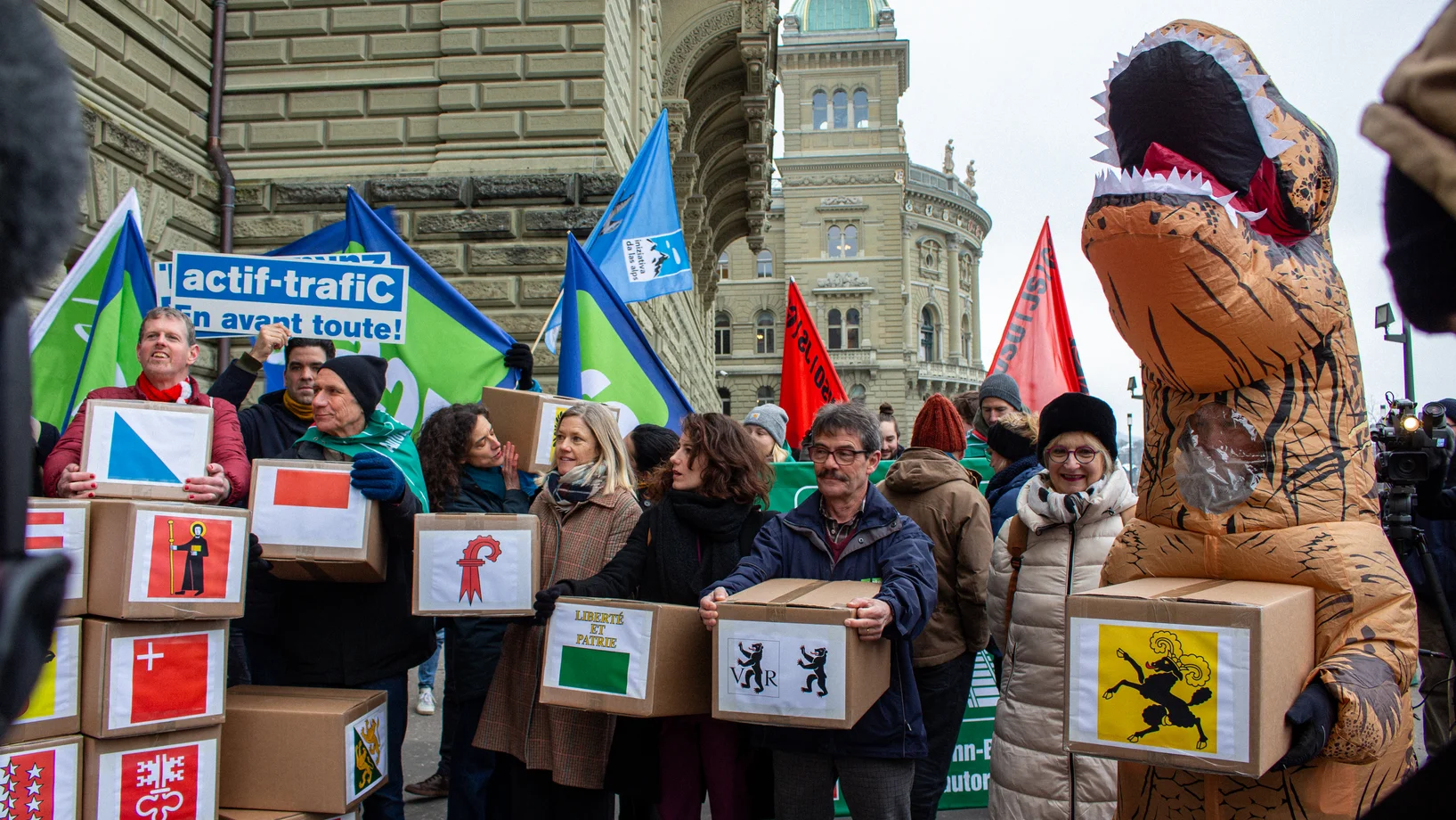 Einreichung Referendum Kisten